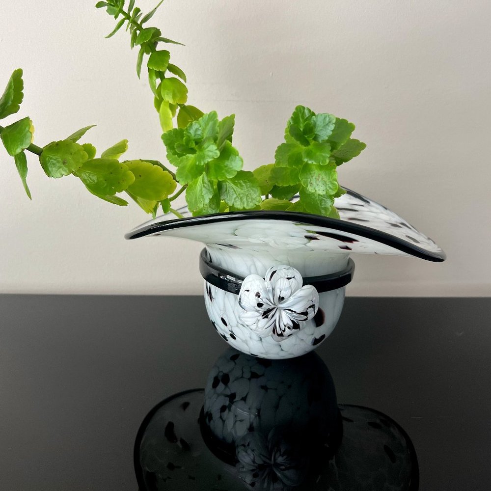 Vintage Murano Hand Blown Glass Hat Vase